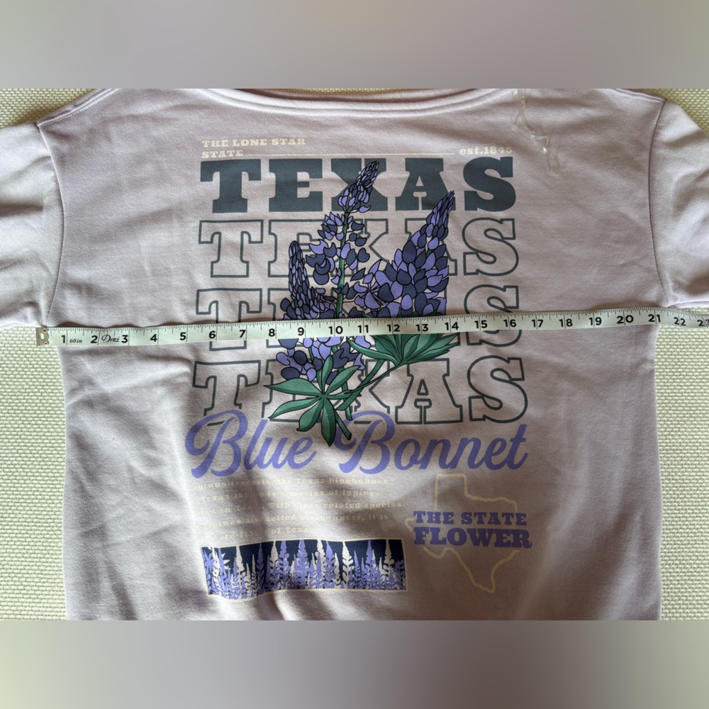 Mighty Fine Women's Small Boat Neck Pull Over Texas BlueBonnets Lilac NWT - Picture 7 of 10